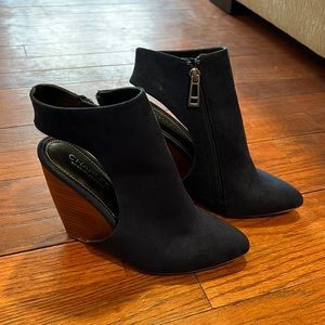 Charles by Charles David free people look alike blue suede wedge heel size 6.5